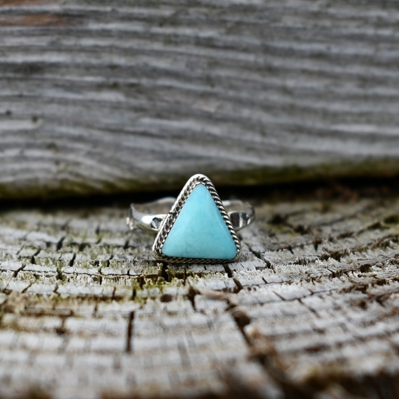 Turquoise Triangle Silver Ring - Picture 1 of 1